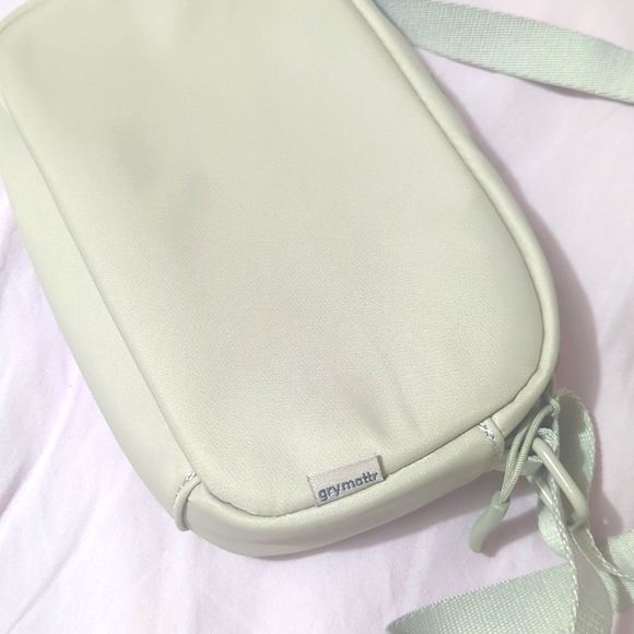 Gry Mattr Crossbody Bag in Stone - Picture 2 of 3